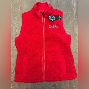 NWT ANTIGUA RED BRAVES FUZZY VEST - Size Medium SKU:494